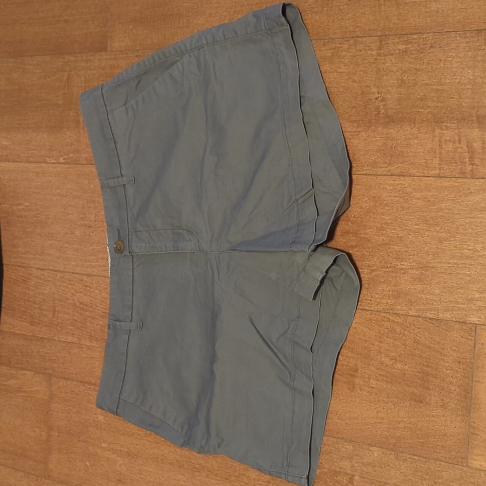 Old Navy Gray 3.5" Shorts, size 12